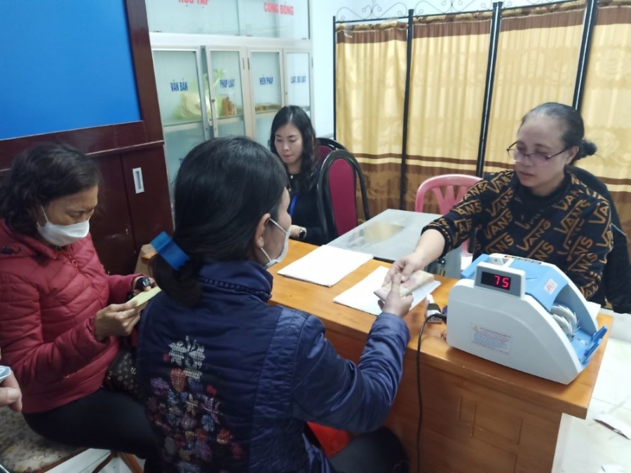 Từ ngày 23/2 đến nay, 300 hộ kinh doanh tại chợ đã nhận được 6 tỷ đồng.