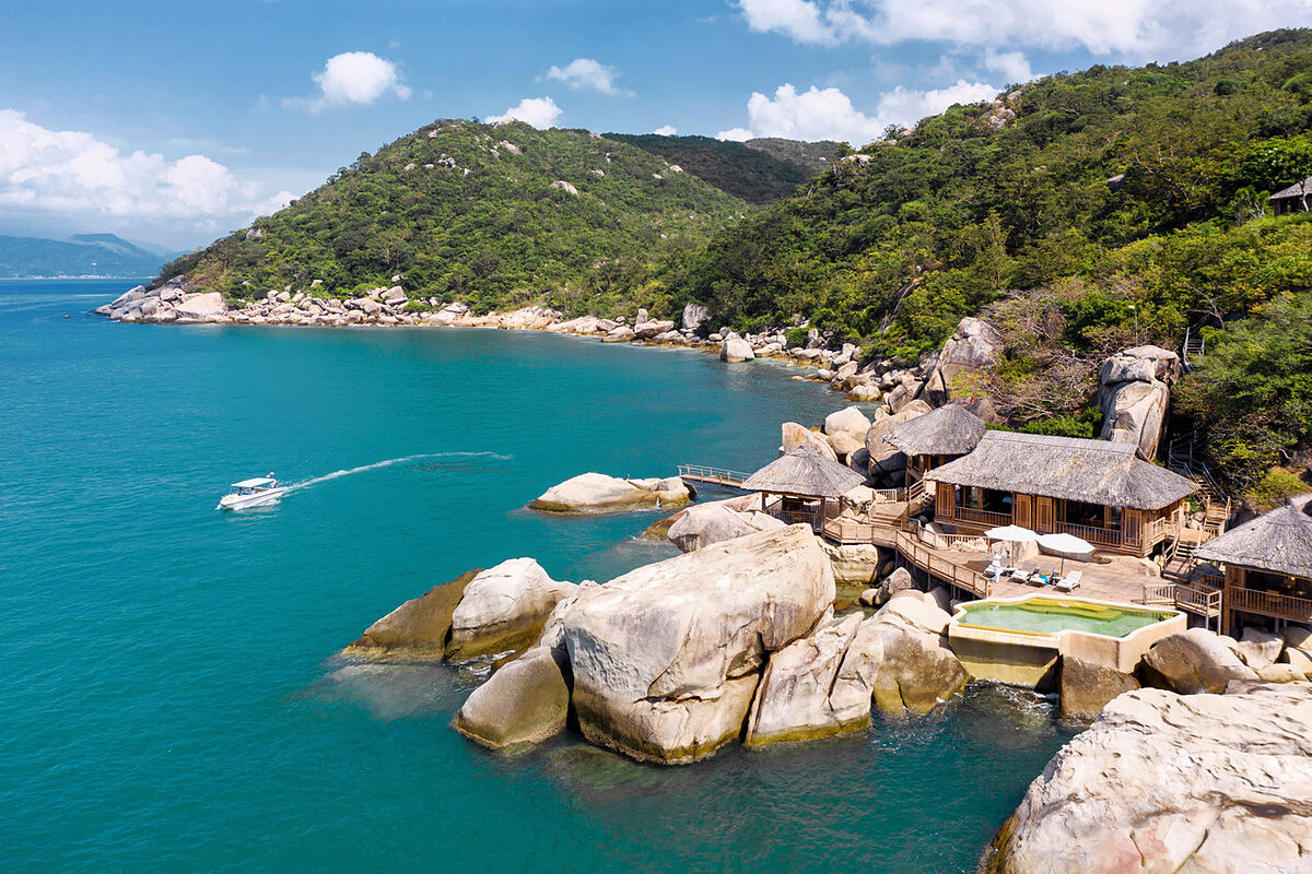 Sở hữu resort sang chảnh bậc nhất tại Việt Nam là Six Senses Ninh Vân Bay nhưng Ninh Vân Bay vẫn ghi nhận khoản lỗ lũy kế hơn 700 tỷ đồng năm 2022. (Ảnh: Int)