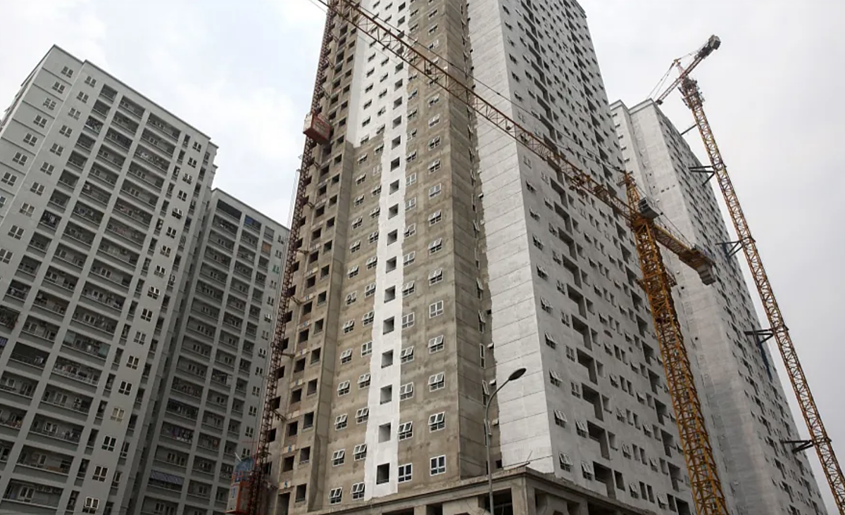 Chính phủ không chỉ định tài sản nào có thể được sử dụng để thanh toán. Quy định mới cũng cho phép các công ty gia hạn nợ đến hai năm nếu được các trái chủ chấp thuận.