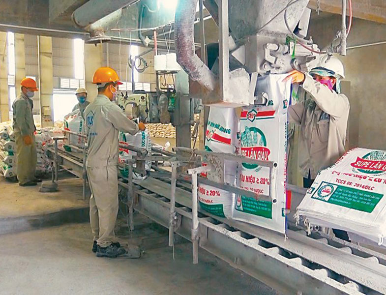 Hóa chất Đức Giang dự kiến lợi nhuận sau thuế năm 2023 giảm 50% so với năm 2022. (Ảnh: Int)