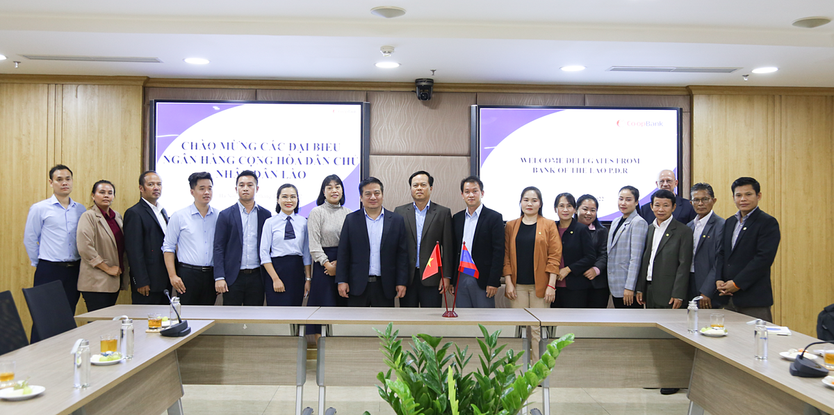 Đoàn đại biểu Ngân hàng trung ương CHDCND Lào thăm và làm việc tại Co-opBank.