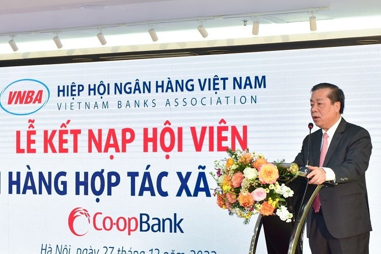 Phó thống đốc Nguyễn Kim Anh phát biểu tại Lễ kết nạp.