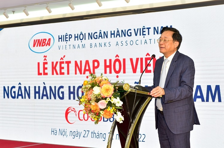 Tổng thư ký VNBA Nguyễn Quốc Hùng phát biểu tại Lễ kết nạp.