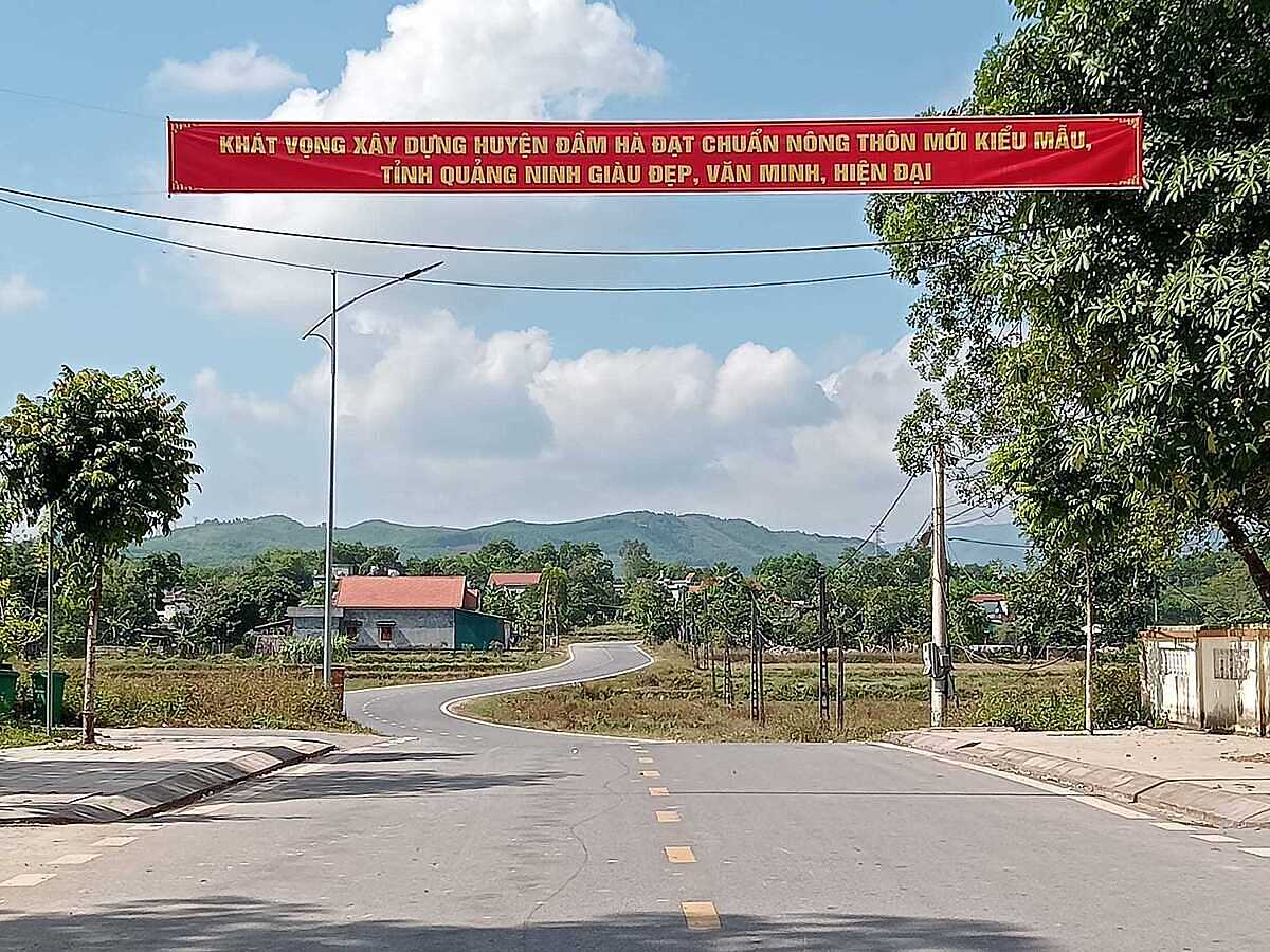 Hạ tầng giao thông nông thôn vùng đồng bào DTTS được thay đổi rõ rệt.