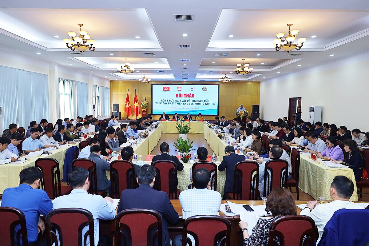 Tháo gỡ khó khăn về đất đai cho khu vực kinh tế tập thể là vấn đề cấp bách.