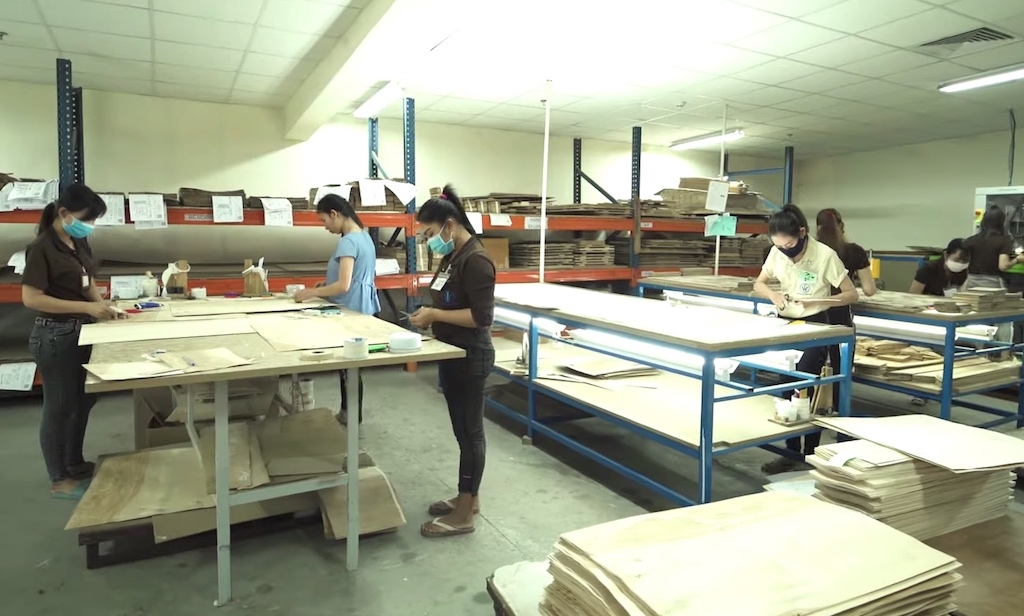 Các DN ngành gỗ cần chủ động linh hoạt hơn trong việc đầu tư những sản phẩm ngách, thị trường ngách để hái “quả ngọt”.