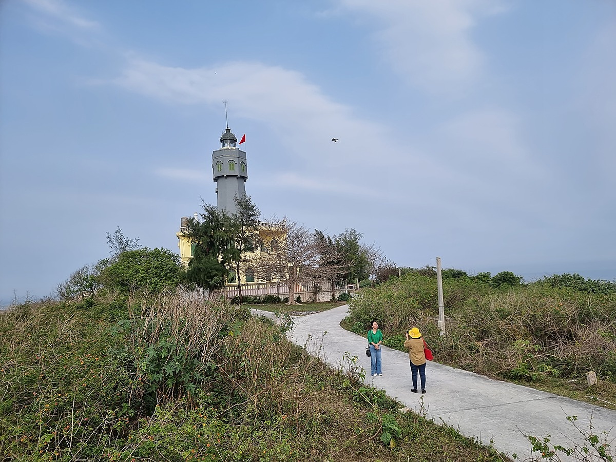 Đèn biển Bạch Long Vĩ.