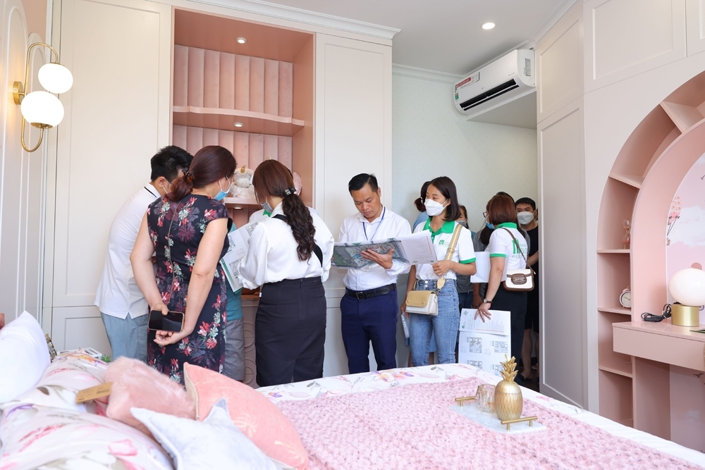 Căn hộ mẫu tại dự án Hanoi Melody Residences luôn tấp nập khách tham quan hàng ngày.