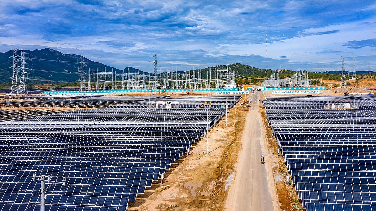 Nhà máy điện mặt trời Trung Nam - Thuận Nam.