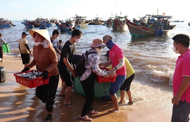 Các xã bãi ngang cần sự tham gia của người dân để thực hiện hiệu quả công tác giảm nghèo bền vững.