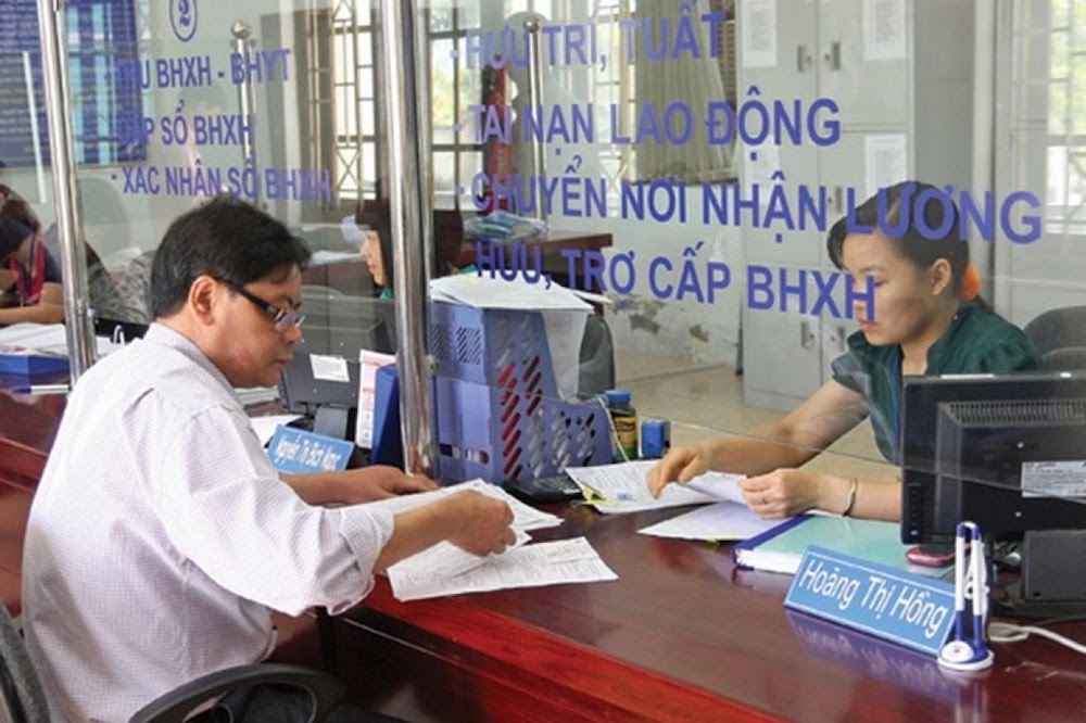 Việc doanh nghiệp nợ đọng BHXH kéo dài khiến người lao động không gia hạn được thẻ BHYT để khám chữa bệnh; không chốt được sổ BHXH khi nghỉ việc...