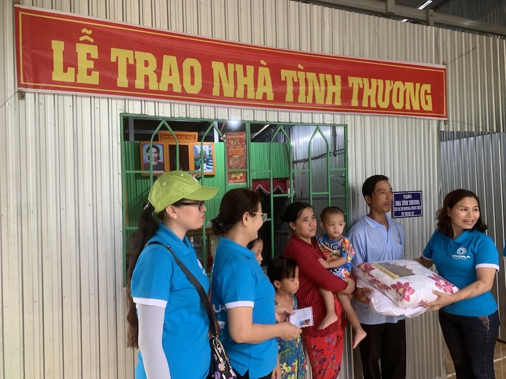 Các tín đồ Phật giáo Hòa Hảo ở huyện Chợ Mới tích cực trong công tác từ thiện - xã hội.