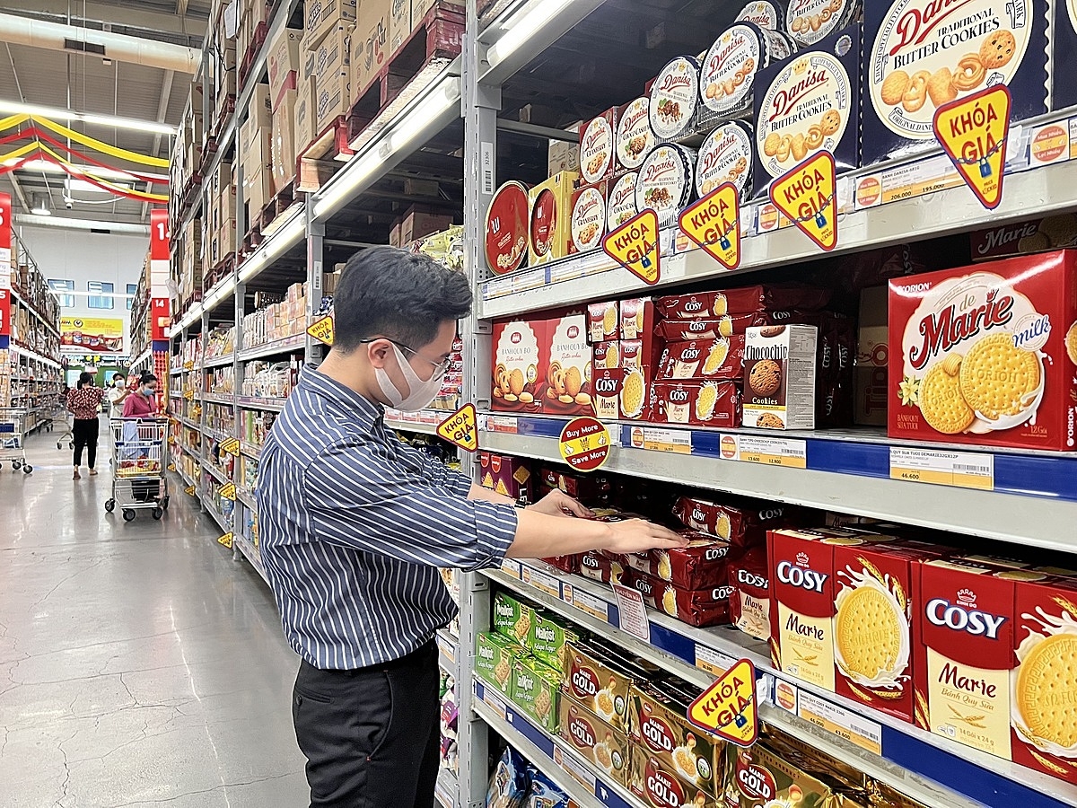 Chương trình “Giá sỉ” bình ổn giá cho hơn 40 mặt hàng tươi sống như các loại thịt heo, thịt gà, thịt bò, hải sản và đa dạng rau củ, trái cây...