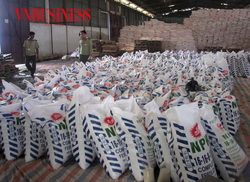 Trước nhu cầu đang suy yếu, giá phân bón cần được giảm mạnh hơn nữa để nông dân thật sự hưởng lợi.
