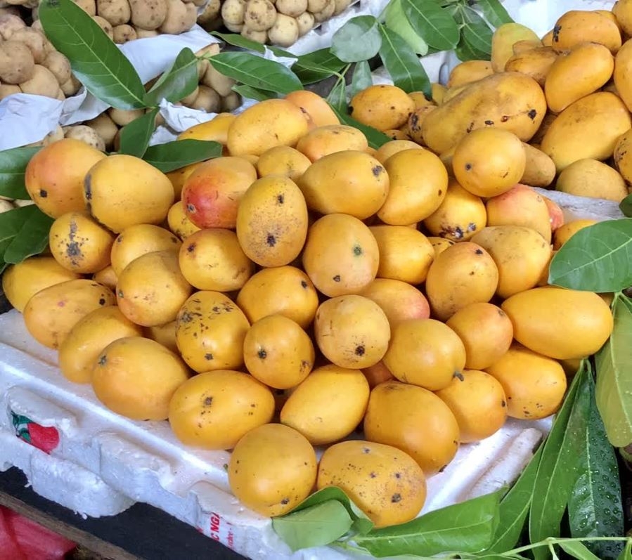 Tiểu thương bán lẻ xoài hiếm khi thừa nhận đây là xoài Trung Quốc.