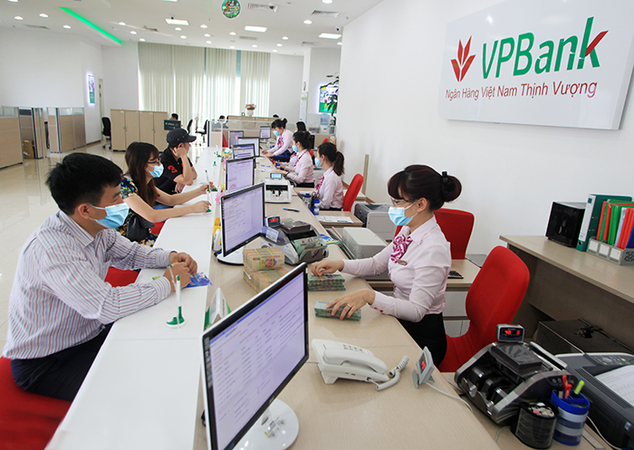 VPBank vừa công bố thỏa thuận bán 15% cổ phần cho nhà đầu tư nước ngoài, thông qua hình thức phát hành cổ phiếu riêng lẻ.