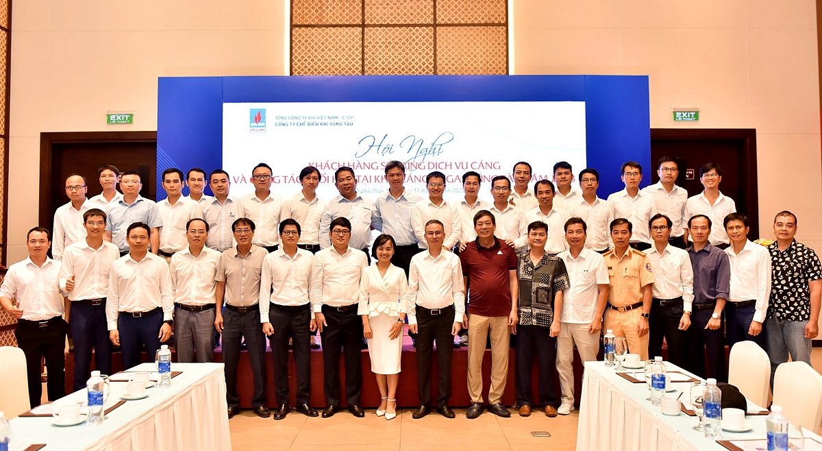 Chúc mừng thành công của Hội nghị.