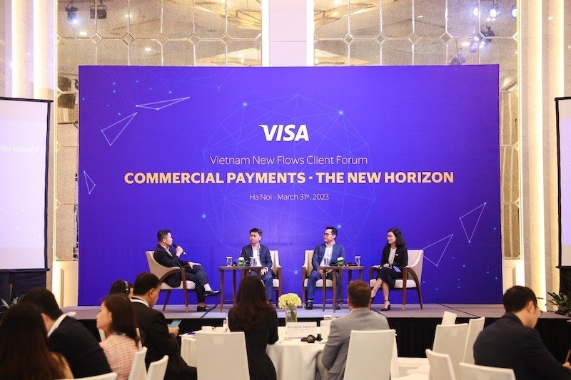 Thảo luận nhóm với đại diện Visa, VNPAY và Bizzi.