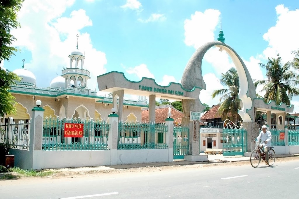 Thánh đường Hồi giáo của người Chăm ở An Giang.