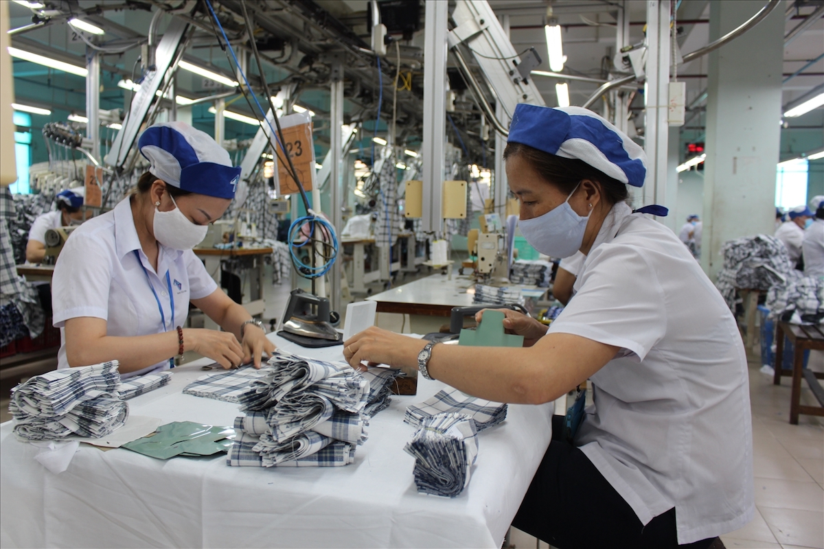 Thị trường đầu ra khó khăn đang đẩy nhiều DN vào tình cảnh hoạt động cầm chừng.