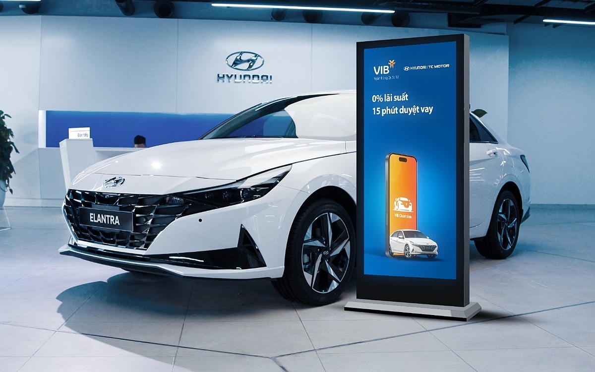 VIB hợp tác với Công ty Cổ phần Liên doanh Ô tô Huyndai Thành Công Việt Nam ra mắt gói vay với lãi suất cạnh tranh từ 0%/năm, thời gian duyệt vay siêu tốc 15 phút.