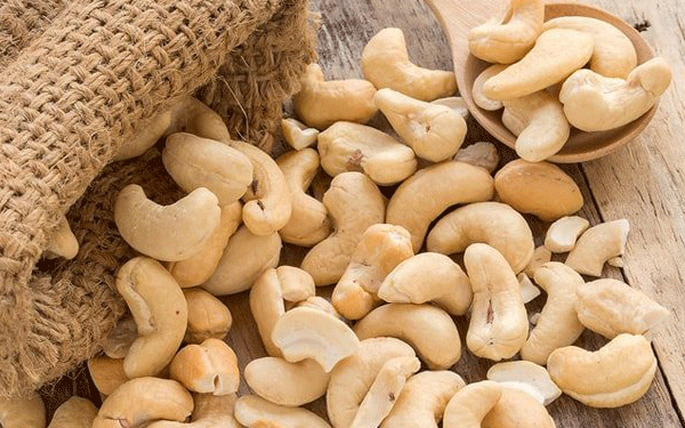 Một DN Việt Nam vẫn chưa nhận được tiền hàng còn lại của 5 container hạt điều bị mắc kẹt khi xuất sang thị trường Algeria.