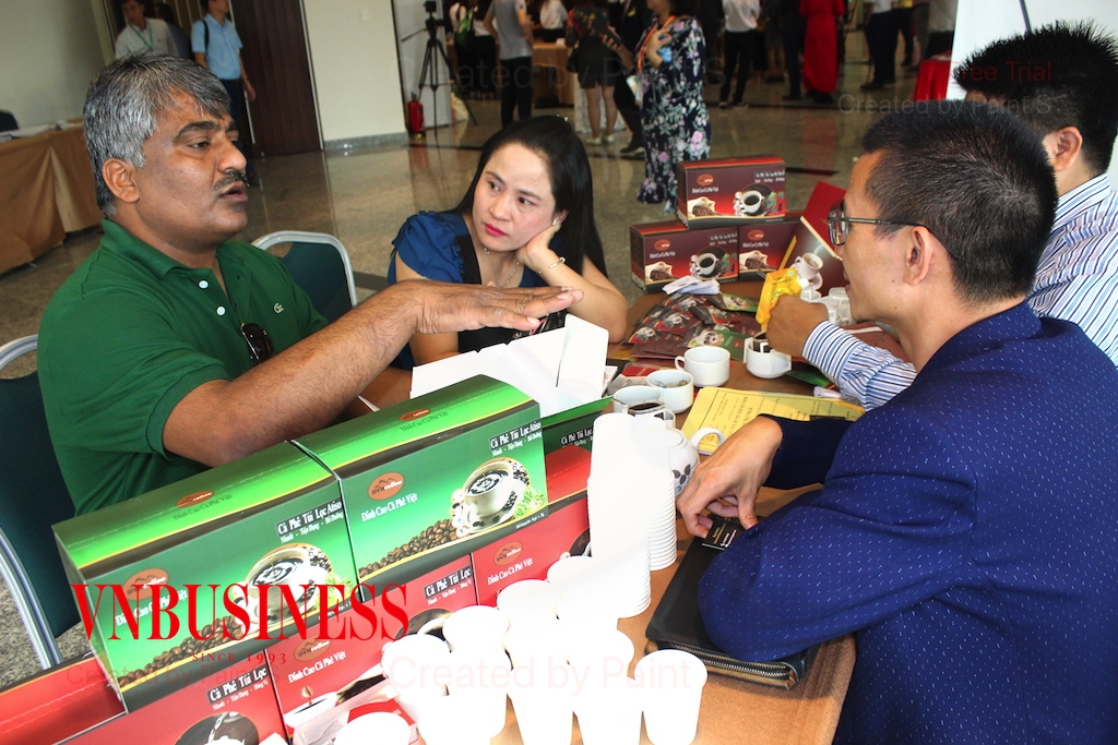 Các DN xuất khẩu cà phê không dám ký thêm các hợp đồng giao xa vì lo sợ ảnh hưởng của sự tăng giá nội địa trong thời gian tới.