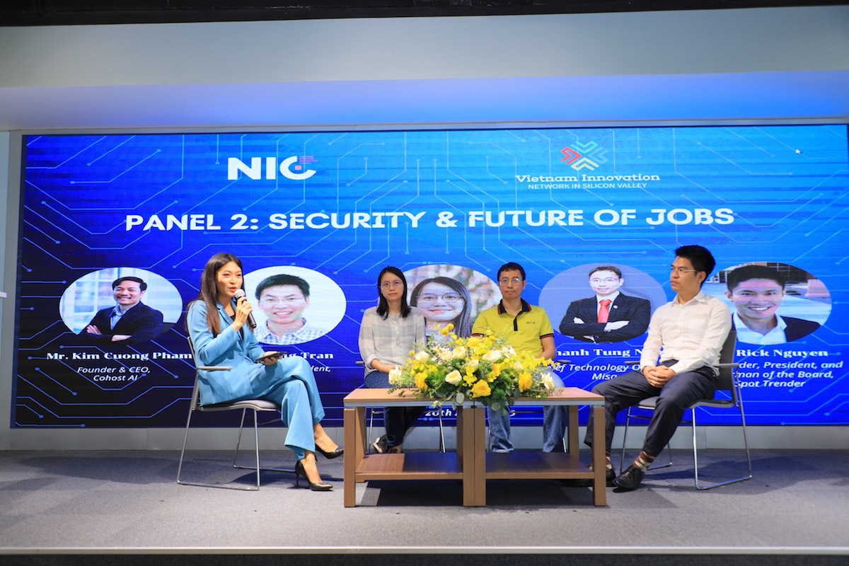 Hội thảo “Tương lai của Trí tuệ nhân tạo tạo sinh 2023 đã dành một phần để bàn về câu chuyện an ninh và việc làm tương lai từ tác động của AI.