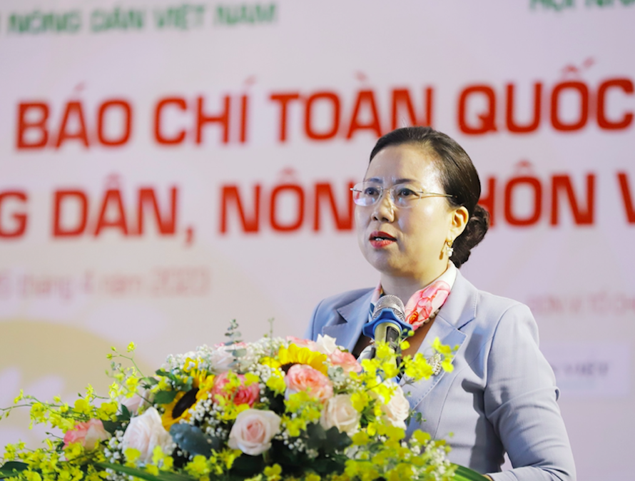 Bà Bùi Thị Thơm, Phó Chủ tịch Ban Chấp hành Trung ương Hội Nông dân Việt Nam.