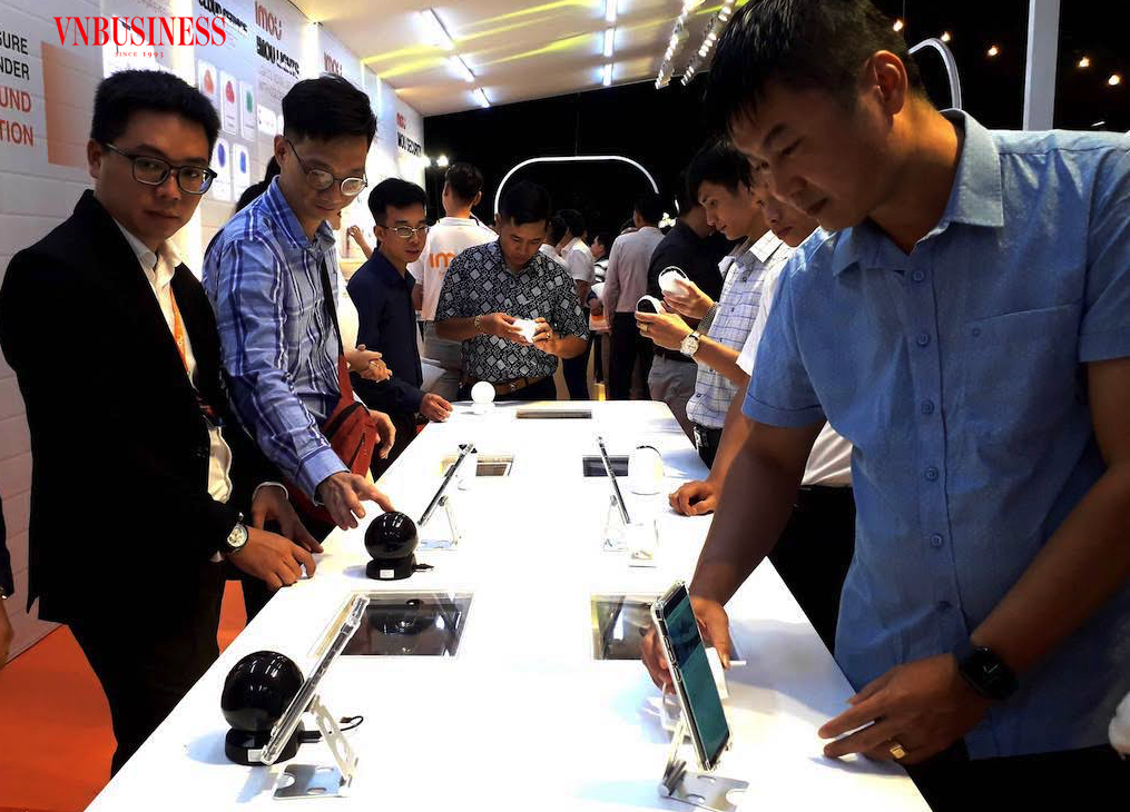 Để lấy lại đà tăng trưởng 2 con số đối với các DN lớn trong mảng bán lẻ điện máy và đồ công nghệ không phải một sớm một chiều.