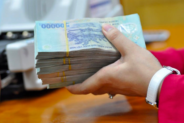 Đến cuối tháng 2/2023, ước tính tỷ lệ nợ xấu ngành ngân hàng lên tới 5% so với tổng dư nợ.