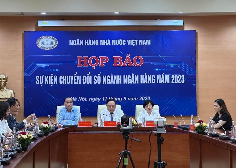 Hiện NHNN đang phối hợp với C06 – Bộ Công an đối soát, làm sạch 26 triệu hồ sơ khách hàng.