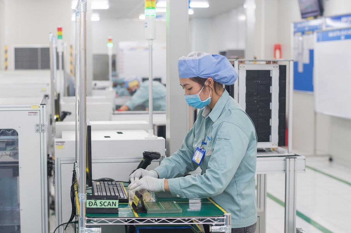 Chuỗi cung ứng của các ông lớn trong ngành điện tử đang sắp xếp lại nhưng rất ít doanh nghiệp công nghiệp hỗ trợ tận dụng được cơ hội.