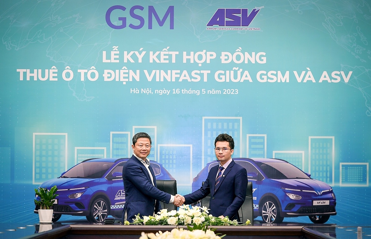 ASV ký hợp đồng thuê 500 ô tô điện VinFast với GSM để sử dụng cho dịch vụ taxi sân bay.