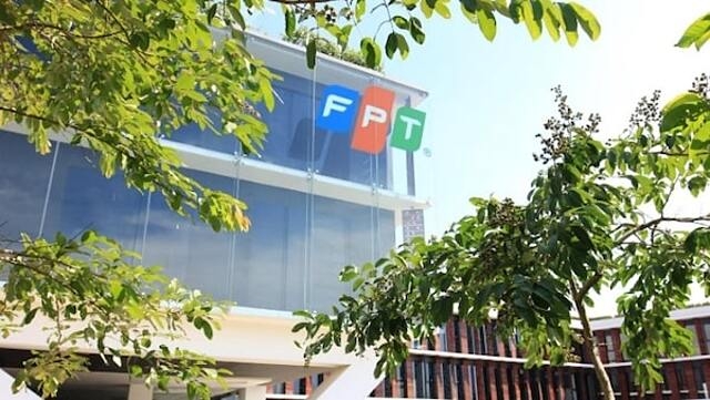 FPT lãi sau thuế 2.449 tỷ đồng trong