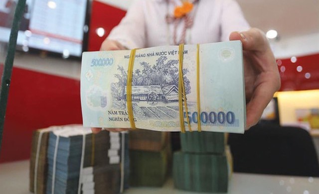 Theo tính toán của chuyên gia, nếu lãi suất cho vay giảm 1 điểm phần trăm, thì hỗ trợ cho nền kinh tế sẽ lên tới hơn 113.000 tỷ đồng. (Ảnh minh hoạ: Int)