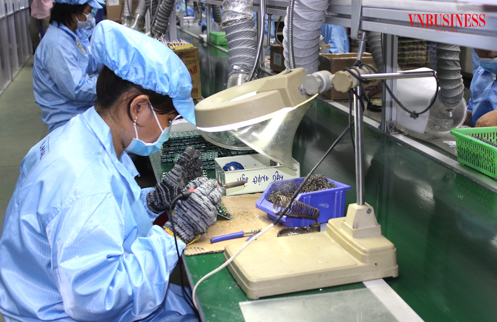 Đà sụt giảm các mặt hàng XK chủ lực khó có thể chặn đứng một sớm một chiều khi các chỉ báo niềm tin tiêu dùng ở hầu hết thị trường còn duy trì ở mức thấp.