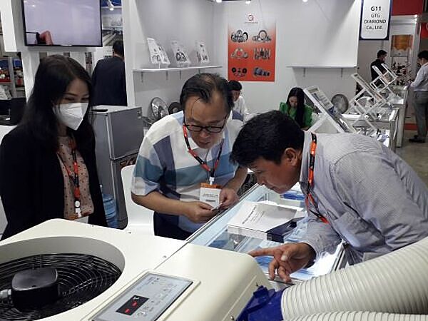 Trong bối cảnh khó khăn chung, những DN phát triển chiến lược số xung quanh việc nắm bắt AI sẽ có khả năng là người chiến thắng trong lĩnh vực của họ.