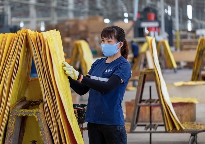 Có đến 81.4% doanh nghiệp được khảo sát có đánh giá tiêu cực, rất tiêu cực về triển vọng kinh tế Việt Nam trong các tháng còn lại của năm 2023.