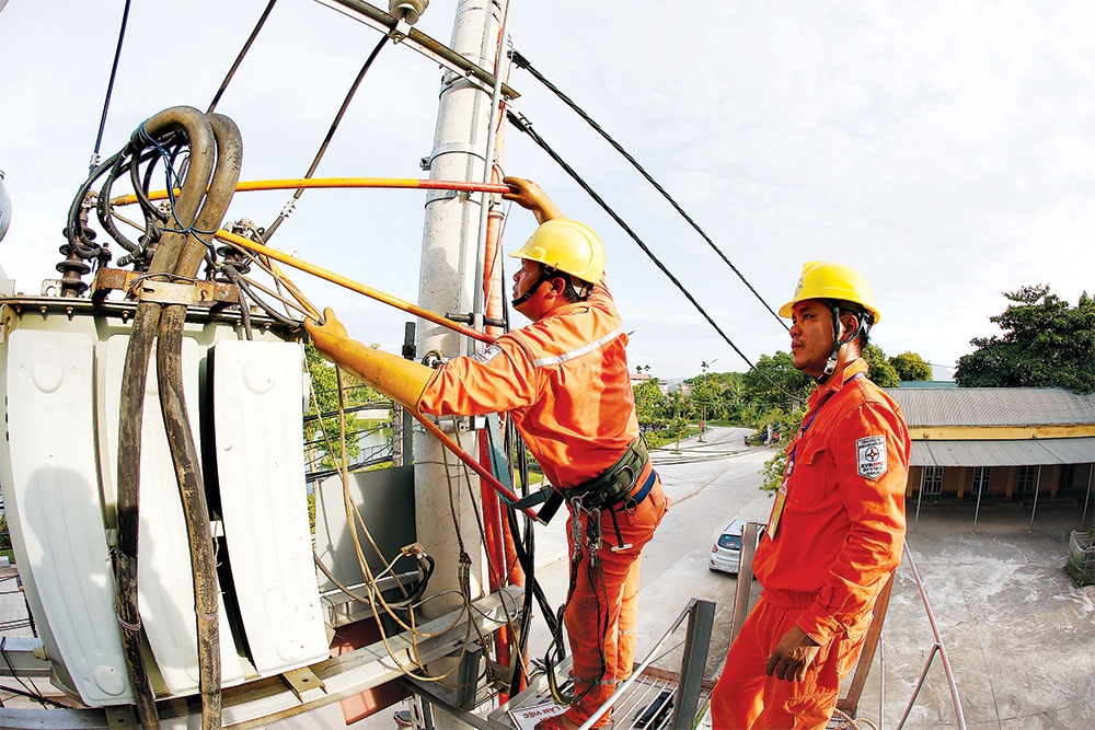 Cung ứng điện trong tháng 6 ở miền Bắc vẫn tiếp tục căng thẳng do dự báo thời tiết nắng nóng. Tuy nhiên, dự báo cắt điện là phương án mà Bộ Công Thương không tính tới.