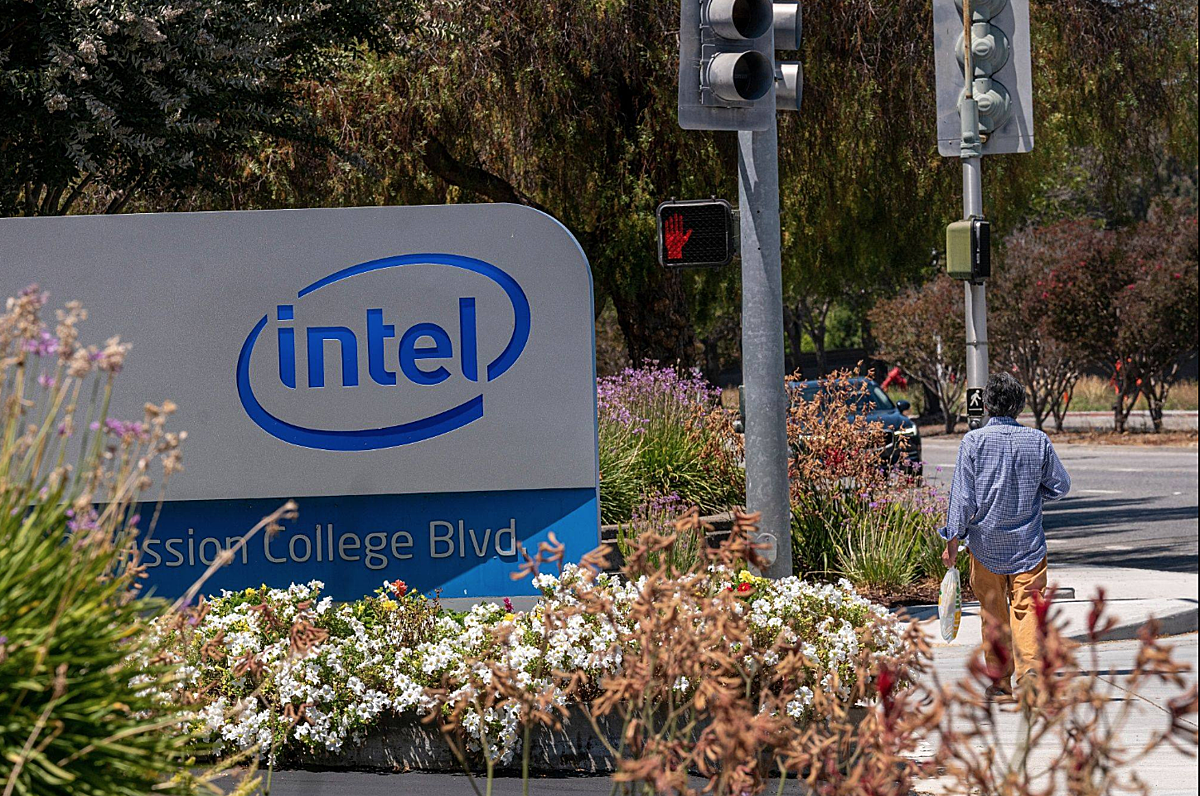 Intel có kế hoạch tăng đáng kể đầu tư vào Việt Nam trong năm nay, ước tính khoảng 1 tỷ USD. Ảnh: Bloomberg