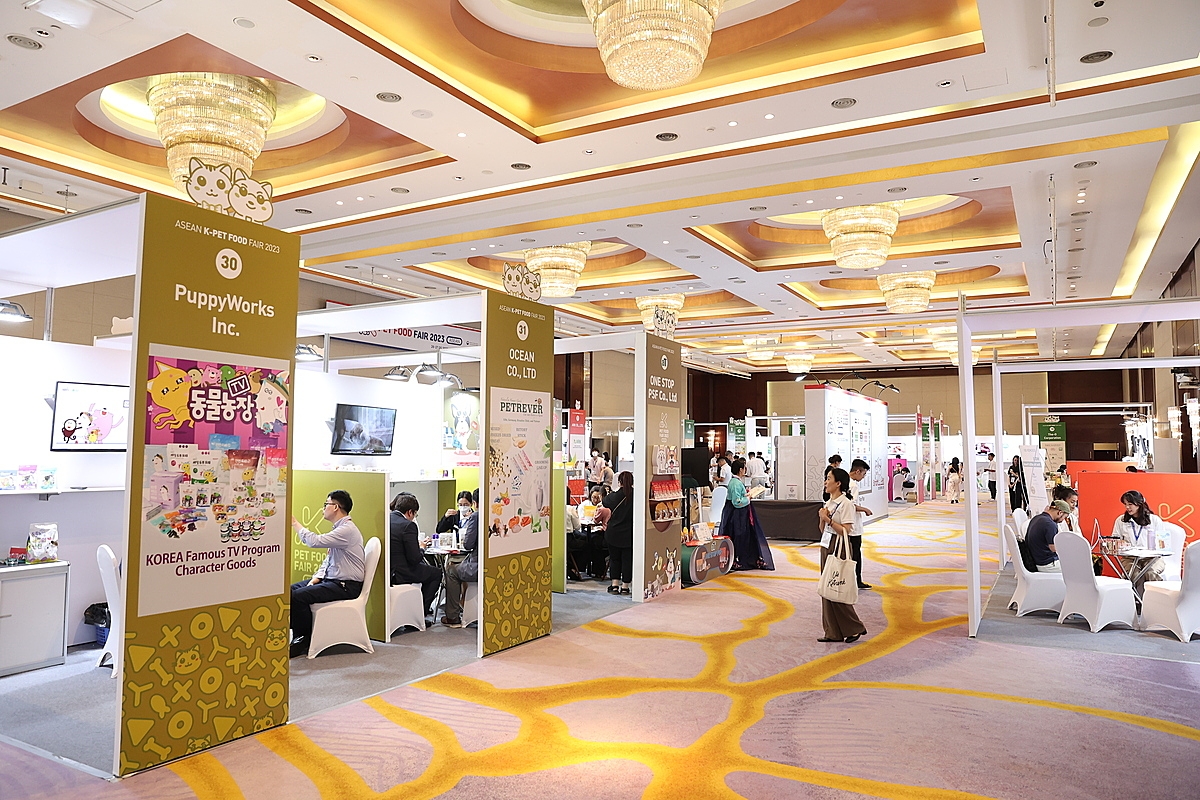 Triển lãm ASEAN K-Pet Food diễn ra tại khách sạn Intercontinental Hà Nội trong 2 ngày 26 – 27/5.