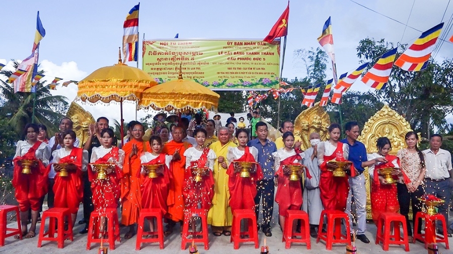 Bà con Phật tử có nhiều đóng góp quan trọng vào xây dựng nông thôn mới ở xã Thạnh Lộc.