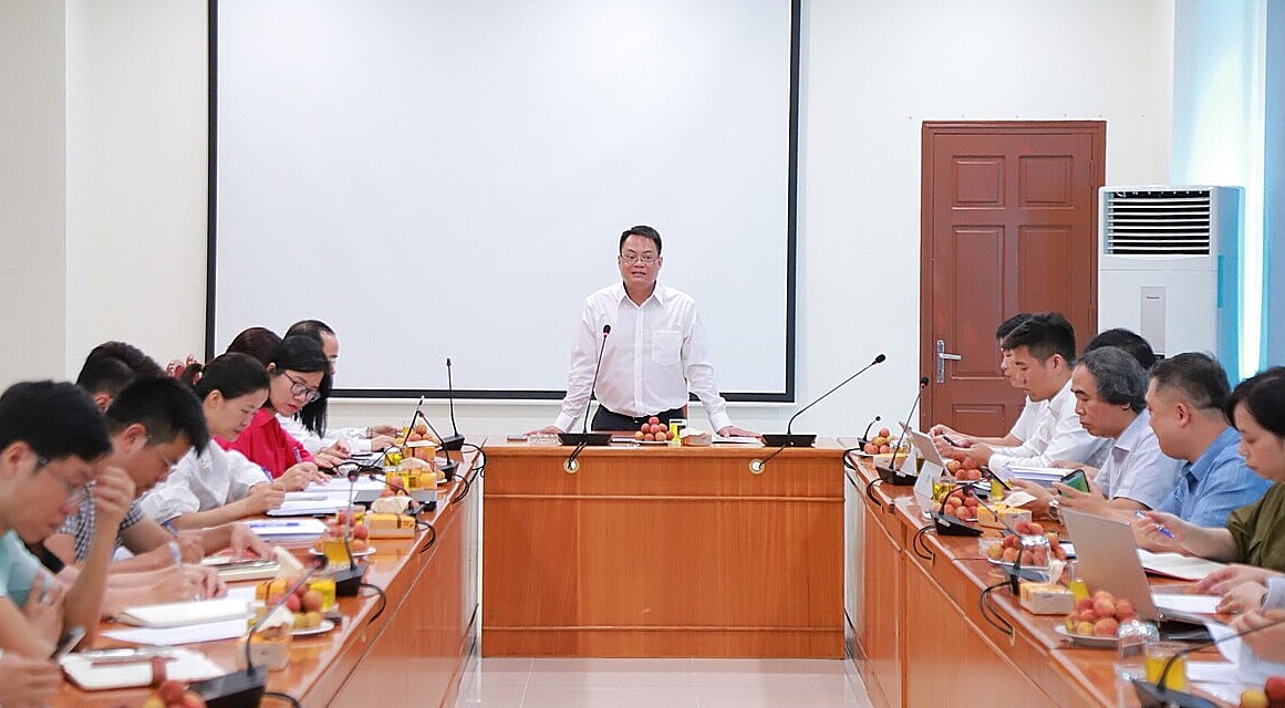 Quang cảnh cuộc họp