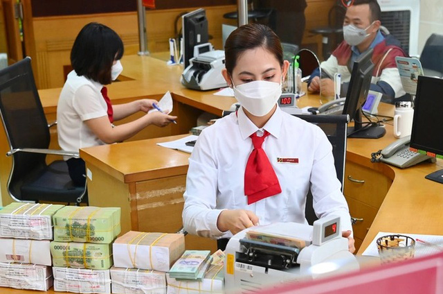 Theo các chuyên gia, với lãi suất huy động đang từ 7 – 8,5%/năm cho kỳ hạn 12 tháng thì lãi suất cho vay ra từ 9 – 10% là hợp lý.