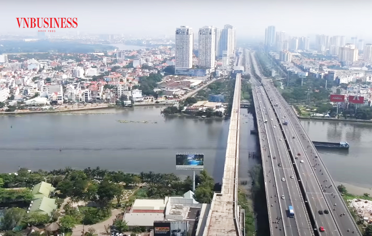 Dòng tín dụng từ các nhà băng và tiền từ khách hàng vào lĩnh vực bất động sản vẫn còn rất chậm.