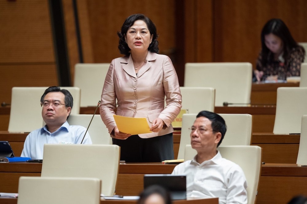 Thống đốc Nguyễn Thị Hồng giải trình trước Quốc hội ngày 1/6.