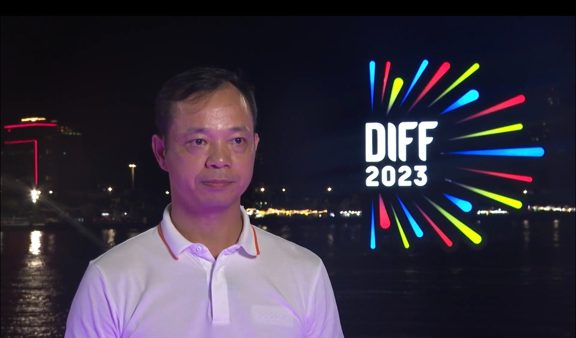 Ông Nguyễn Văn Bình- Chủ tịch Sun Group Vùng Miền Trung trả lời phỏng vấn tại buổi tổng duyệt.