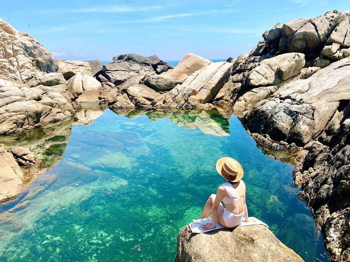 Mùa cao điểm du lịch bắt đầu cũng là lúc giá vé máy bay nhảy múa.