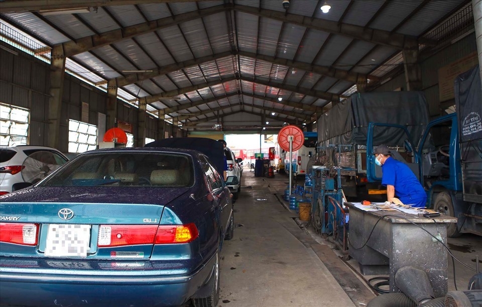 Việc tăng phí đăng kiểm trong thời điểm này được cho là chưa phù hợp.